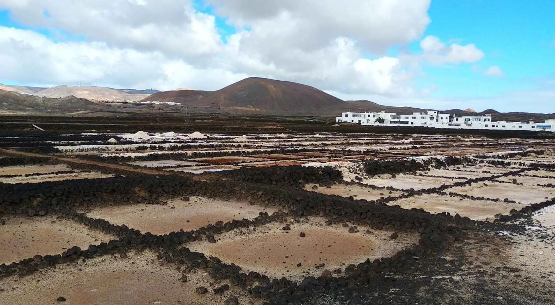 Bayside Kalendra Jable Encuentra Paz En La Naturaleza Salvaje Guatiza Nyaraló